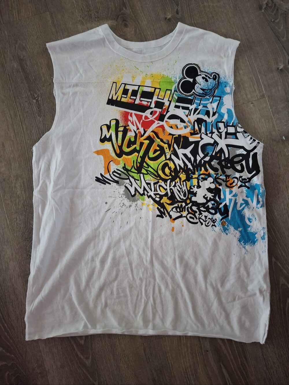 Disneyland white Mickey Mouse tank top Size Medium disney